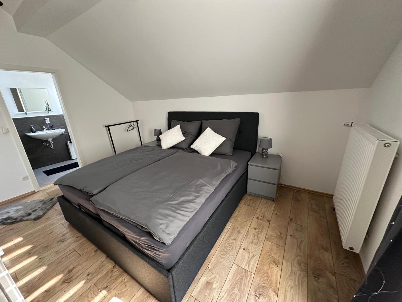 Mola Apartments-Charmante Ferienwohnung Im Herdecke Zentrum Fuer 3 Personen-Grosse Dachterrasse-Grill-Gratis Parken-Wlan Zewnętrze zdjęcie