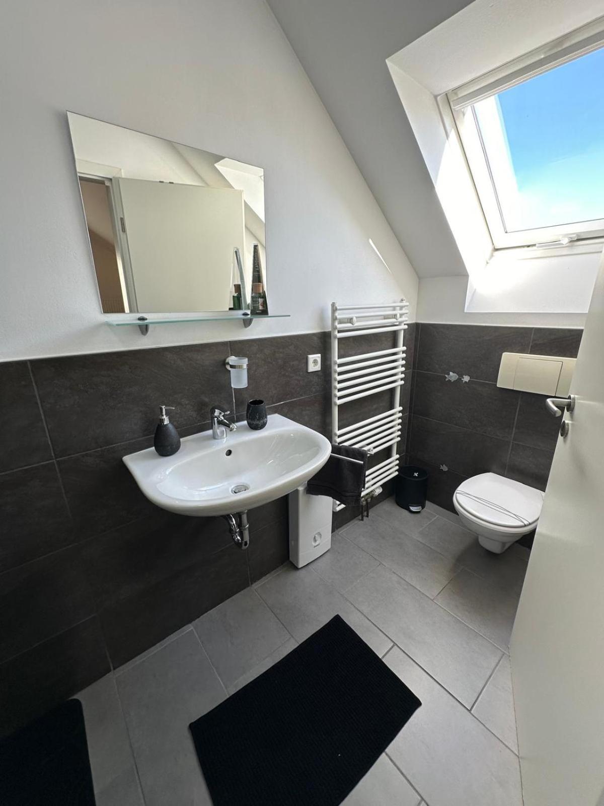 Mola Apartments-Charmante Ferienwohnung Im Herdecke Zentrum Fuer 3 Personen-Grosse Dachterrasse-Grill-Gratis Parken-Wlan Zewnętrze zdjęcie