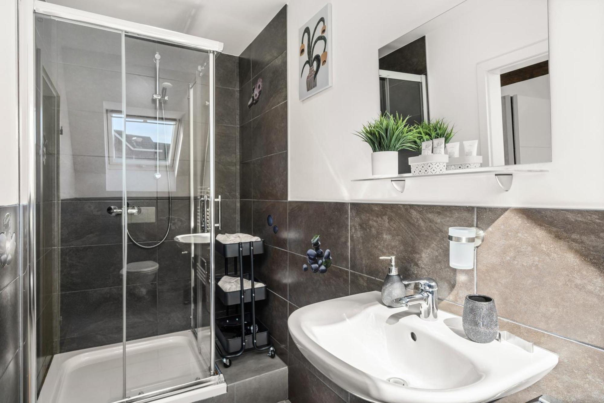 Mola Apartments-Charmante Ferienwohnung Im Herdecke Zentrum Fuer 3 Personen-Grosse Dachterrasse-Grill-Gratis Parken-Wlan Zewnętrze zdjęcie