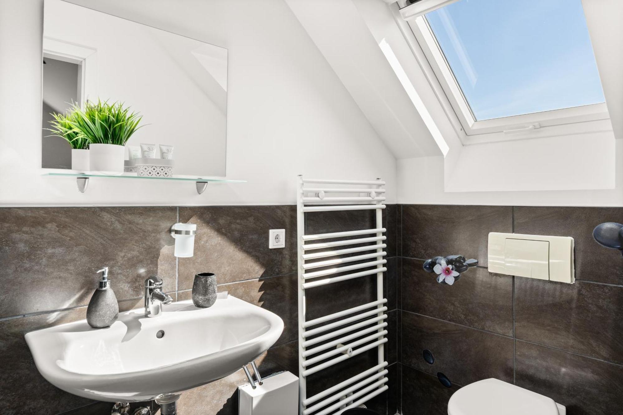 Mola Apartments-Charmante Ferienwohnung Im Herdecke Zentrum Fuer 3 Personen-Grosse Dachterrasse-Grill-Gratis Parken-Wlan Zewnętrze zdjęcie